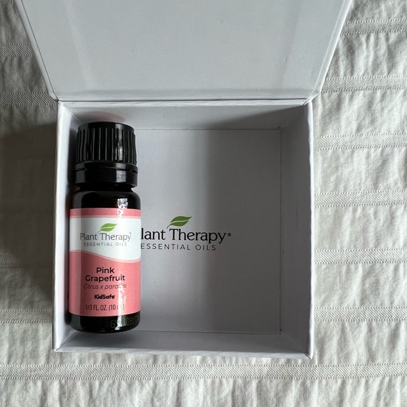 Plant Therapy Essential Oil - 10ml - Pink Grapefruit - Picture 2 of 4